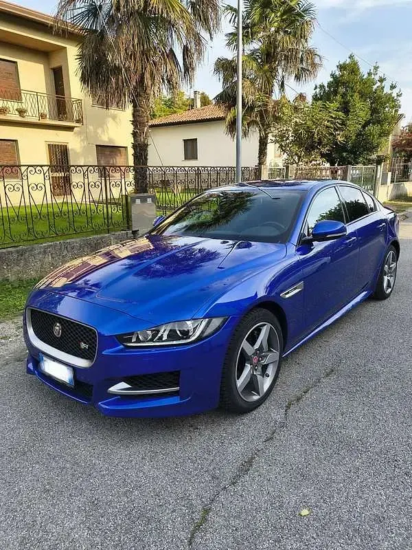 Usata Jaguar XE R-Sport 241 CV (177 kW) 2017 Berlina
