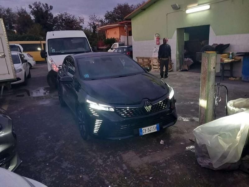 Nero Usata 2025 Renault Clio V Techno Tre volumi | 13.500 € (Super prezzo) - Immagine 1/4