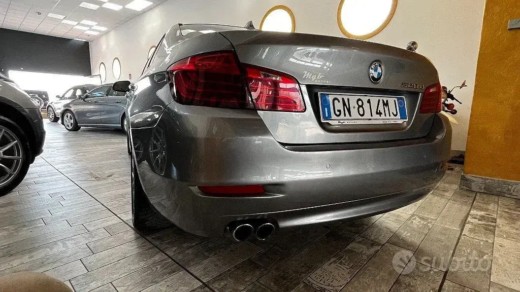 Usata BMW 520 Luxury Line 190 CV (139 kW) 2016 Grigio Berlina