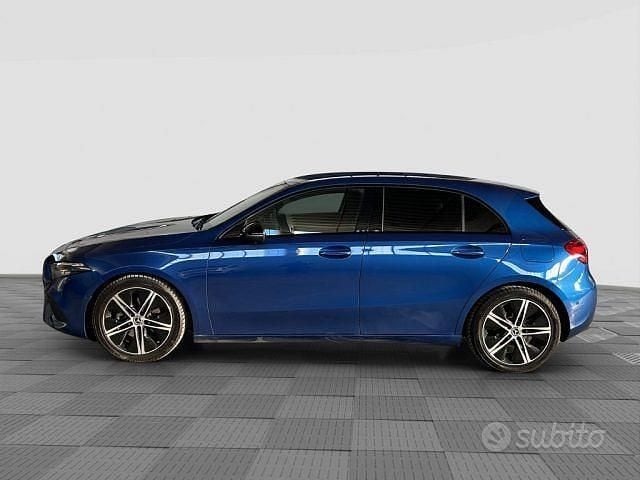Usata Mercedes A180 Advanced 115 CV (84 kW) 2025 Blu Berlina