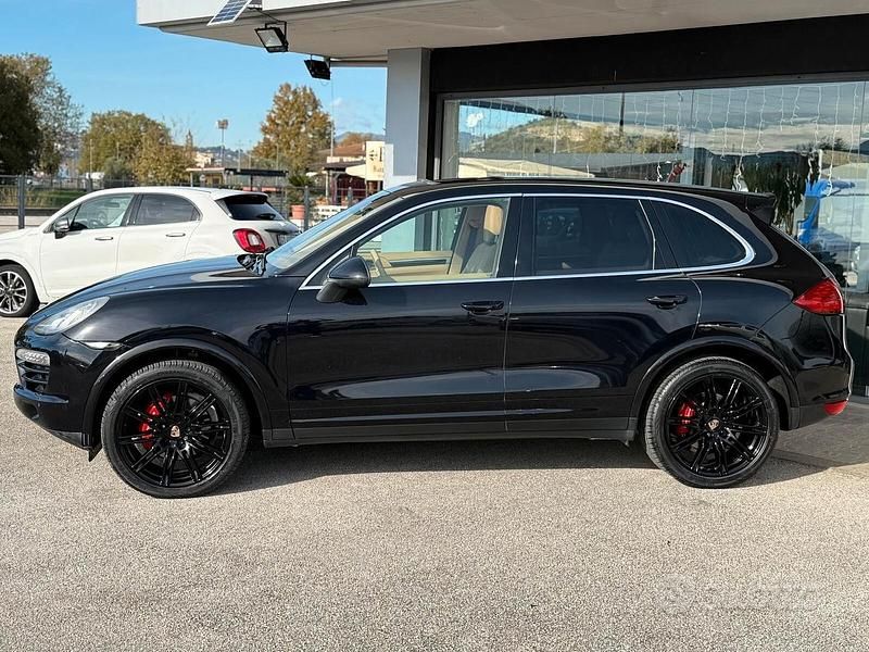 Usado Porsche Cayenne 250 CV (183 kW) 2015 Negro SUV