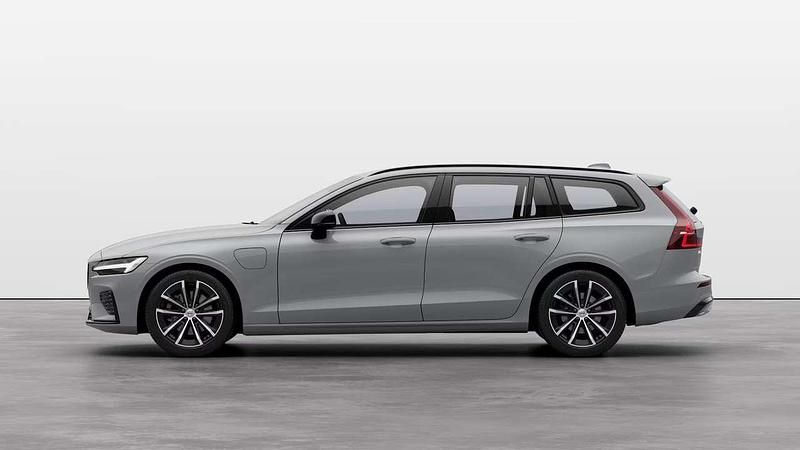 Nuova Volvo V60 Ultra 349 CV (256 kW) 2025 Grigio Station wagon