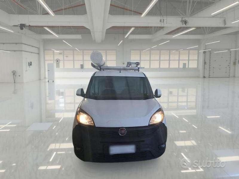 Usata Fiat Doblò 120 CV (88 kW) 2018 Bianco Monovolume