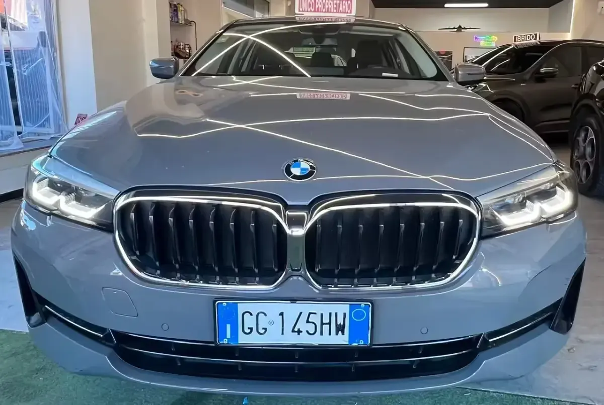Usata BMW 520 Efficient Dynamics 190 CV (139 kW) 2021 Grigio Station wagon