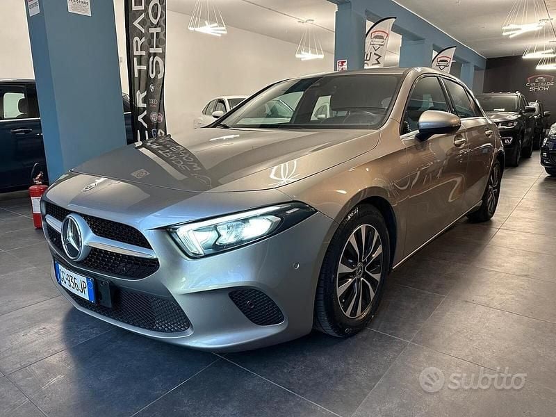 Usata Mercedes A180 Business 115 CV (84 kW) 2020 Grigio Berlina