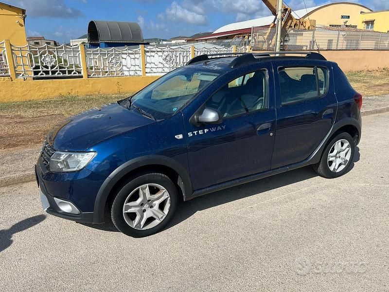 Usata Dacia Sandero Stepway 88 CV (64 kW) 2017 Blu Utilitaria