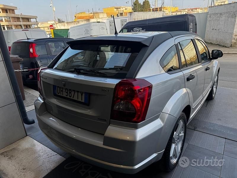 Usata Dodge Caliber SXT 140 CV (102 kW) 2007 Grigio Utilitaria