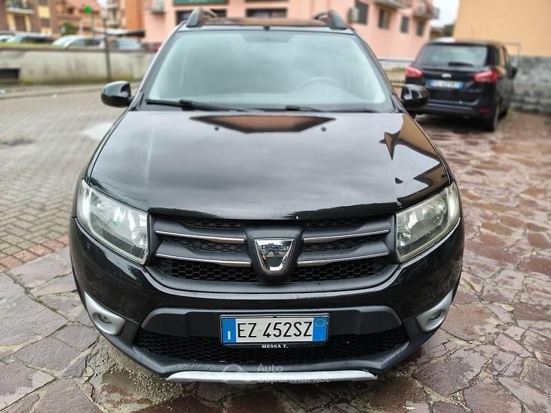 Usata Dacia Sandero Prestige 90 CV (66 kW) 2015 Nero SUV