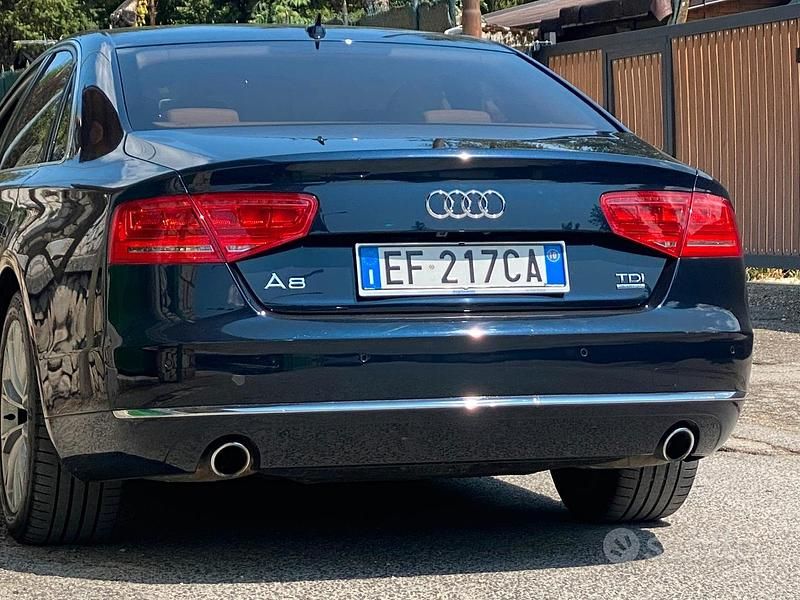 Usata Audi A8 351 CV (258 kW) 2010 Blu Berlina