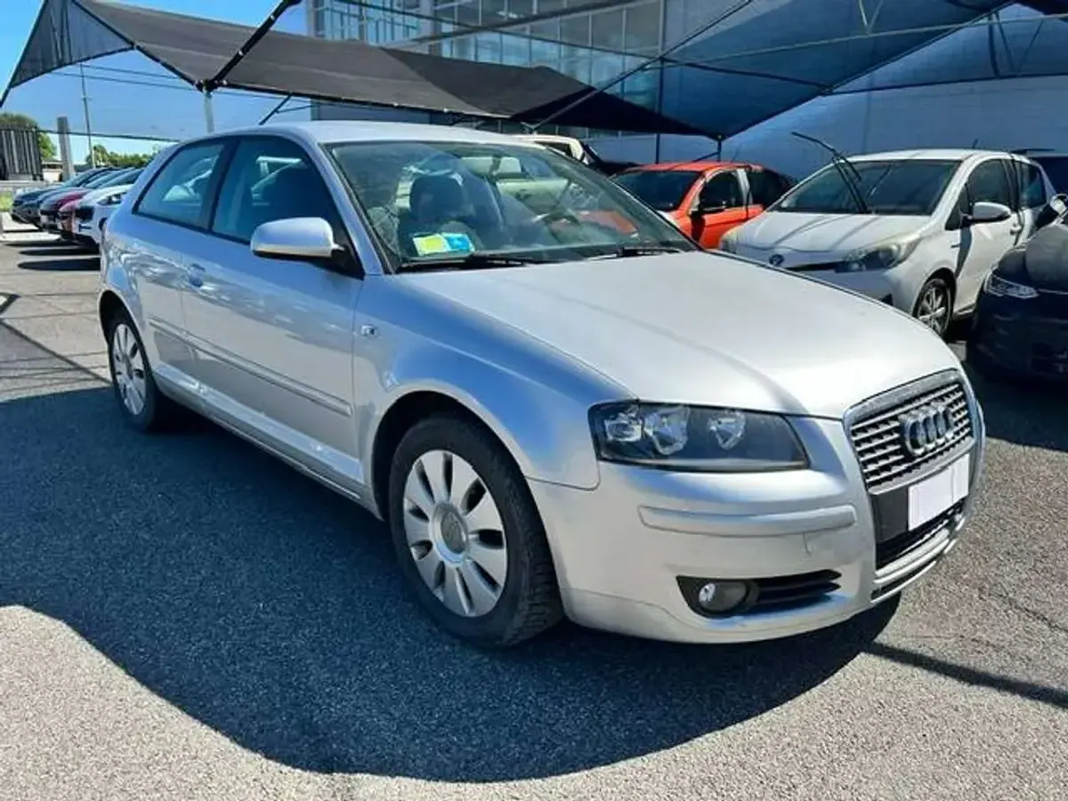 Usata Audi A3 Attraction 105 CV (77 kW) 2006 Argento Utilitaria