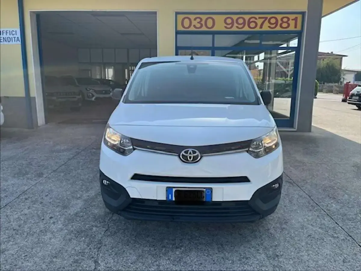Usata Toyota Proace City City 102 CV (75 kW) 2021 Bianco Monovolume