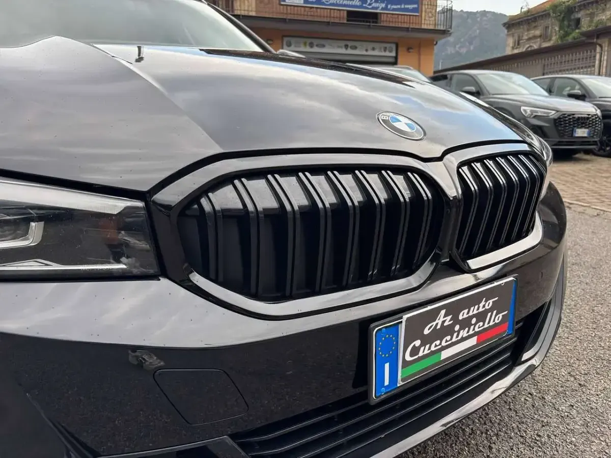 Usata BMW 318 M Sport 150 CV (110 kW) 2022 Nero metallizzato Station wagon