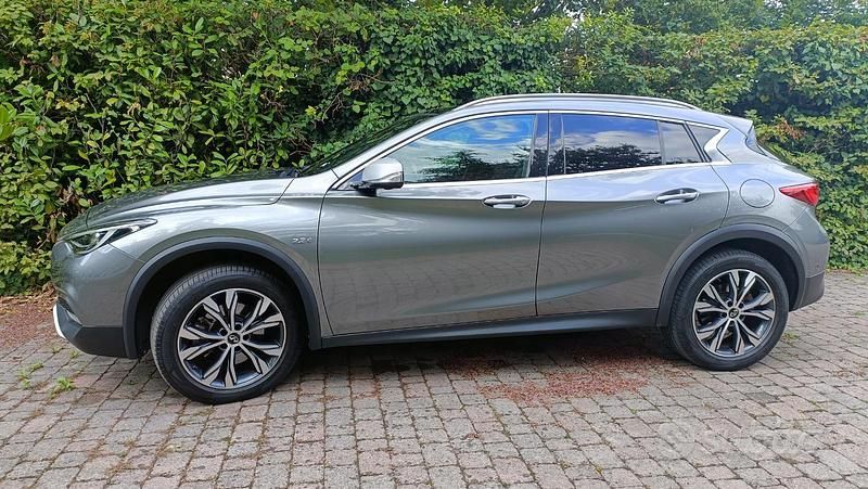 Grigio Usata 2016 Infiniti QX30 SUV | 15.000 € - Immagine 1/4
