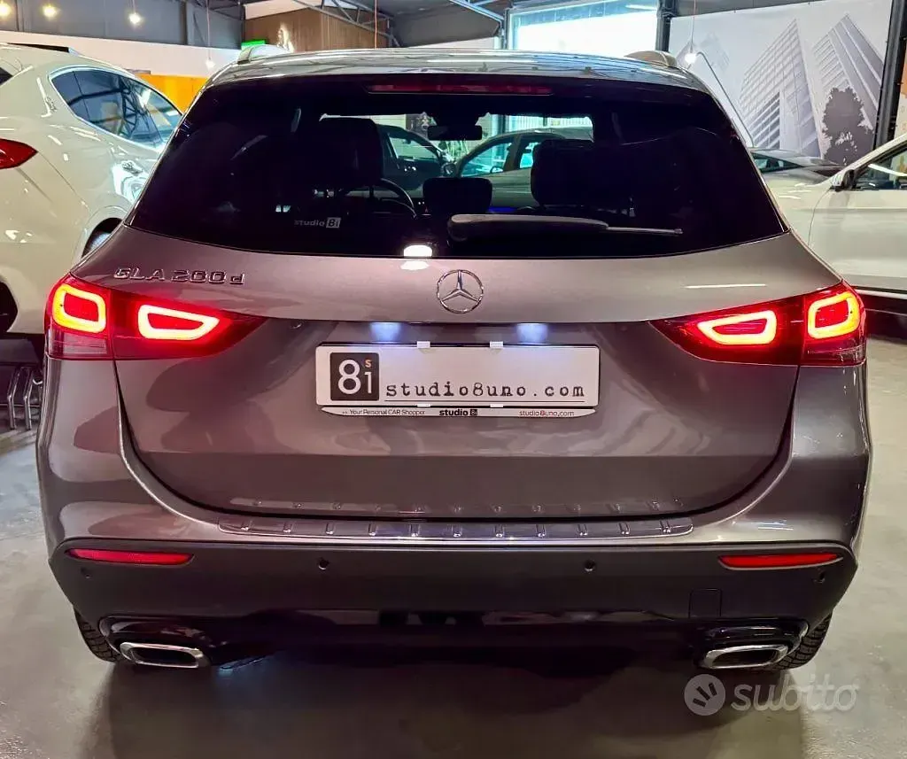 Usata Mercedes GLA200 150 CV (110 kW) 2023 Antracite SUV