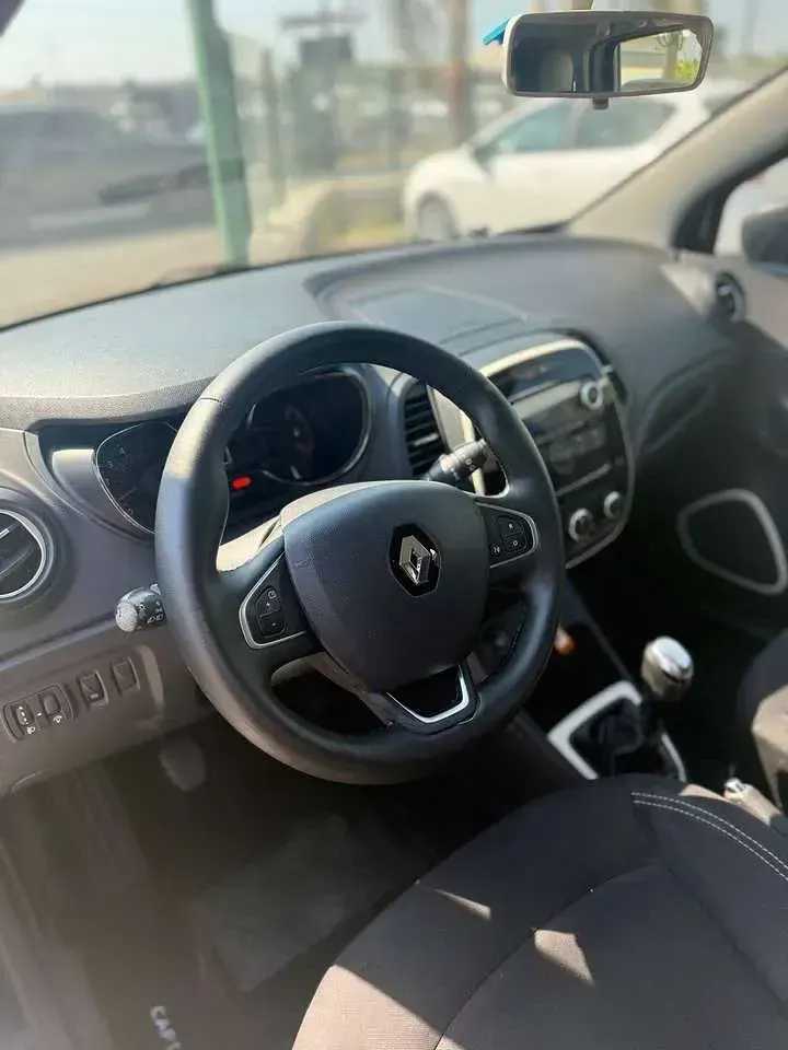 Usata Renault Captur Life 90 CV (66 kW) 2018 Verde SUV