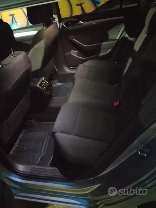 Usata VW Passat 120 CV (88 kW) 2015 Grigio Berlina