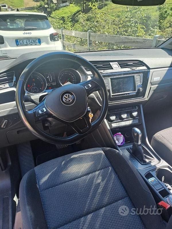Usata VW Touran Comfortline 116 CV (85 kW) 2016 Grigio Monovolume