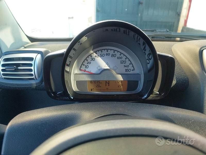 Usata Smart ForTwo Coupé 54 CV (39 kW) 2010 Utilitaria