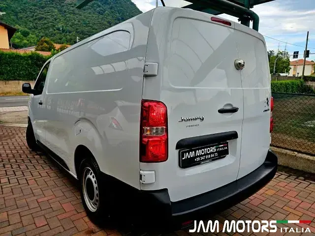Usata Citroën Jumpy 144 CV (105 kW) 2023 Bianco pastello Monovolume