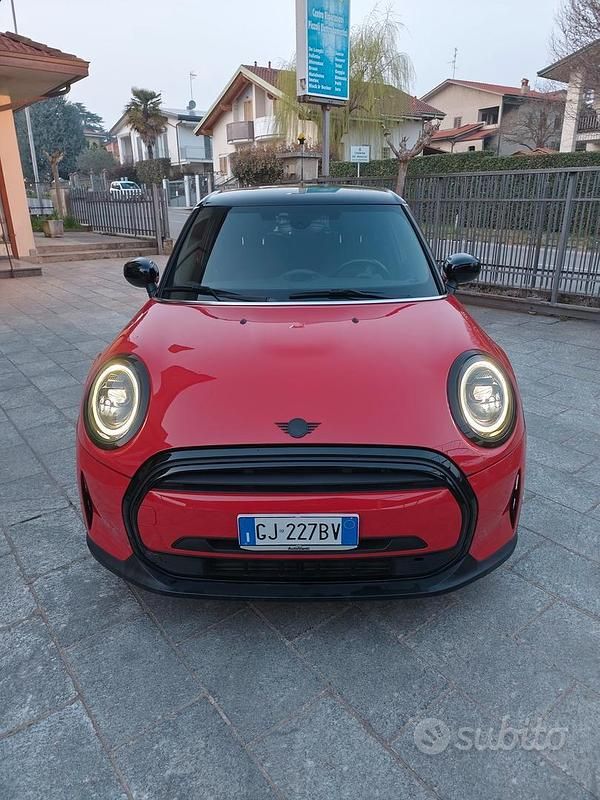 Usata Mini Cooper Essential 136 CV (100 kW) 2022 Rosso Utilitaria