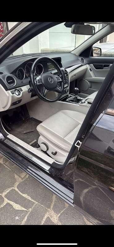 Usado Mercedes C200 Executive 136 CV (100 kW) 2012 Berlina