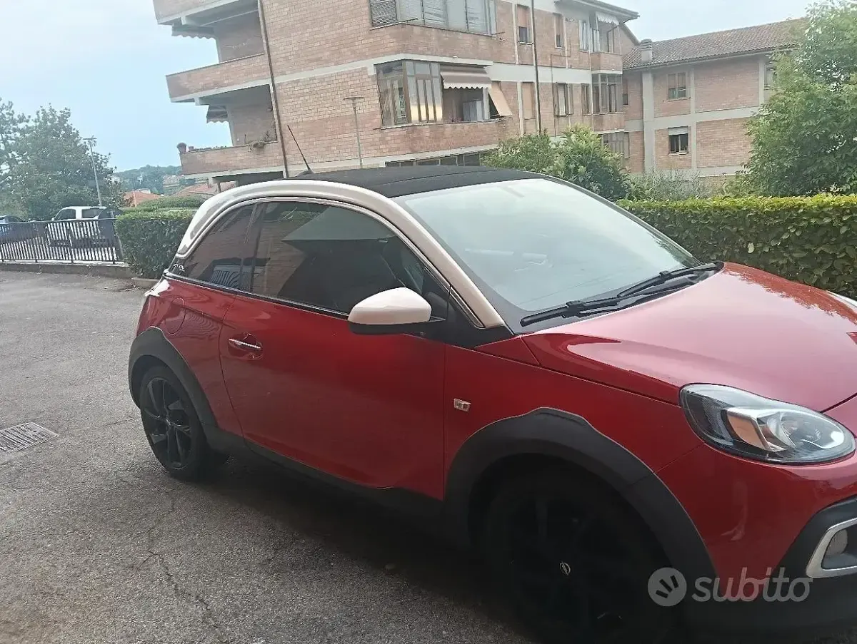 Usata Opel Adam 69 CV (50 kW) 2017 Rosso Utilitaria