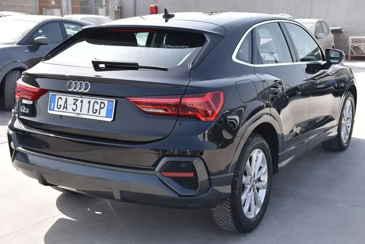 Usata Audi Q3 Business Plus 150 CV (110 kW) 2020 Nero SUV