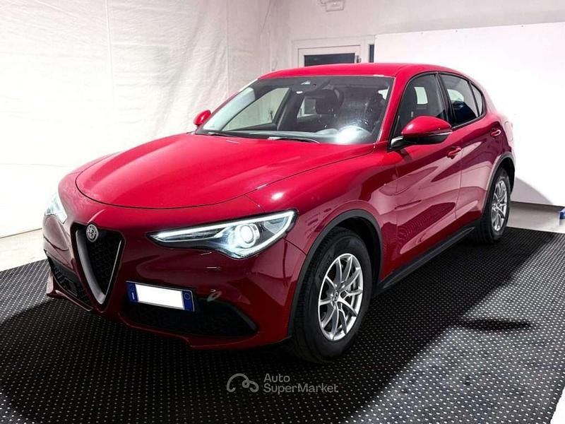 Usata Alfa Romeo Stelvio Business 160 CV (117 kW) 2019 Rosso pastello SUV