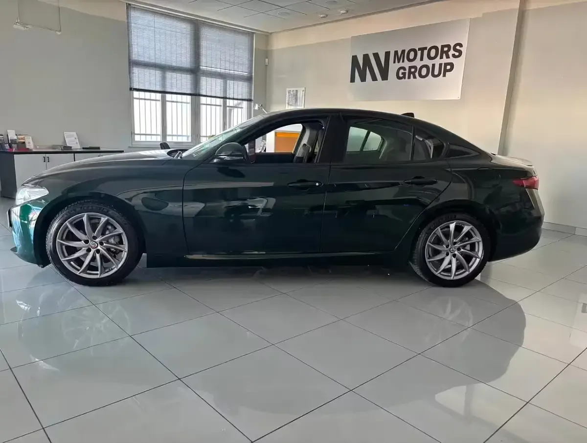Usata Alfa Romeo Giulia Business 160 CV (117 kW) 2021 Verde Berlina