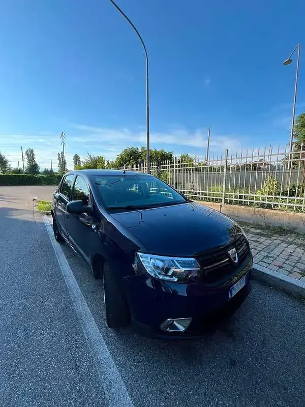 Usata Dacia Sandero Essentiel 90 CV (66 kW) 2019 Berlina