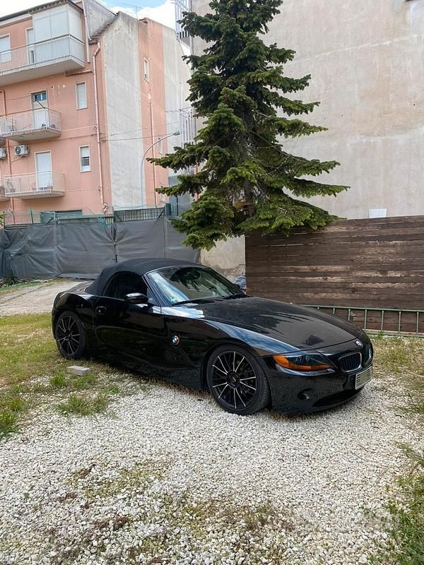 Usata BMW Z4 170 CV (125 kW) 2005 Nero Cabrio