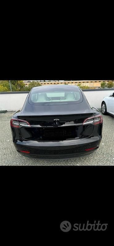 Usata 2020 Tesla Model 3 Tre volumi | 18.000 € (Super prezzo) - Immagine 1/4