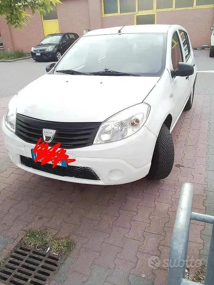 Usata Dacia Sandero 75 CV (55 kW) 2010 Bianco Utilitaria