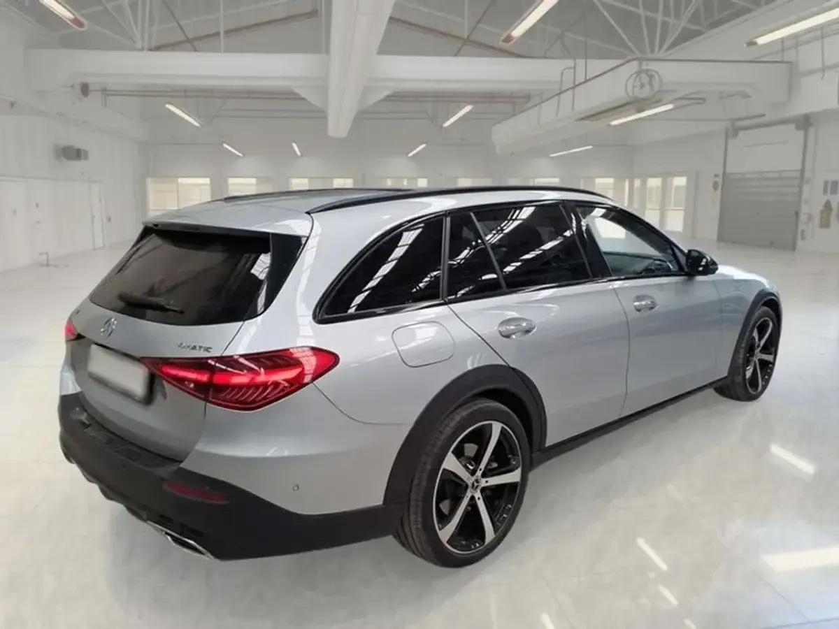 Usata Mercedes C220 Premium Plus 200 CV (147 kW) 2022 Grigio Station wagon