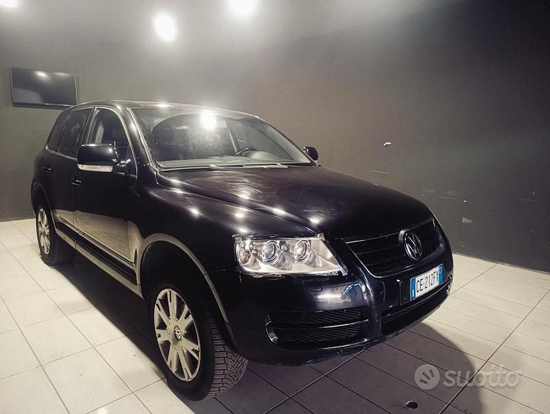 Nero Usata 2003 VW Touareg SUV | 5900 € (Buon prezzo) - Immagine 1/4