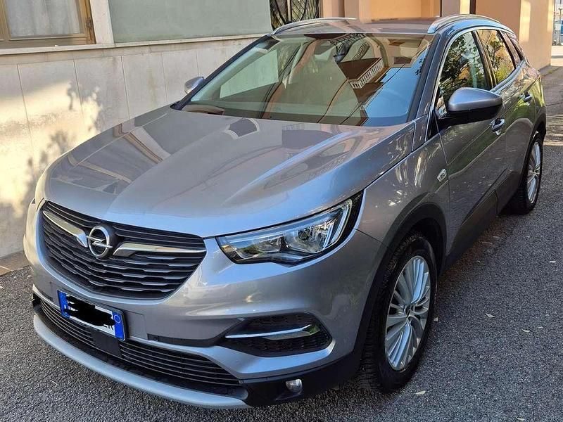 Usata Opel Grandland X Innovation 120 CV (88 kW) 2018 Argento SUV
