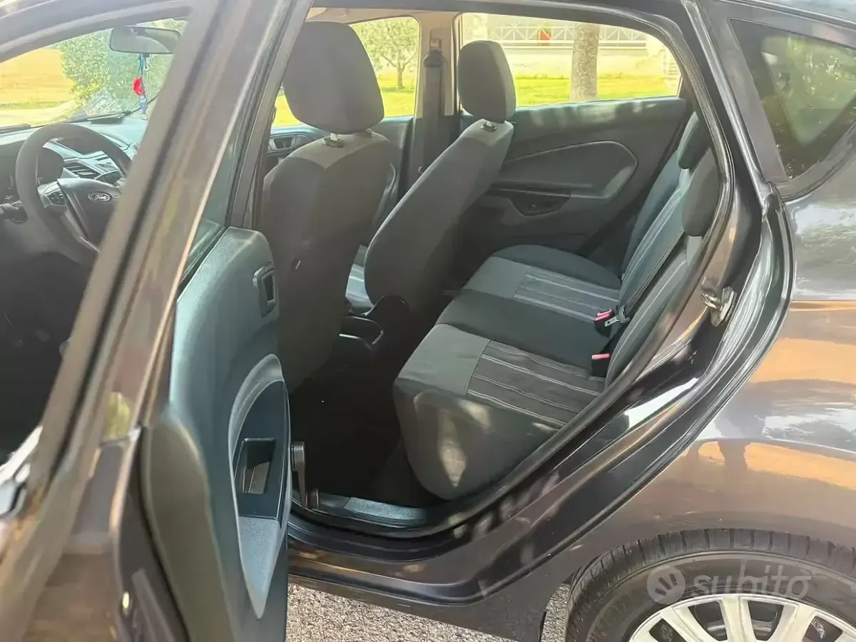 Usata VW Polo 75 CV (55 kW) 2010 Grigio Utilitaria