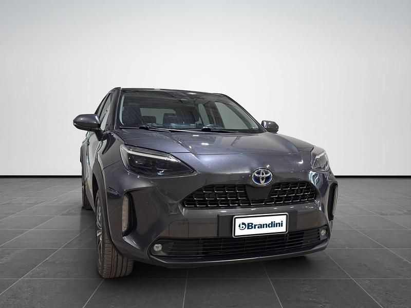 Usata Toyota Yaris Cross Lounge 116 CV (85 kW) 2022 Grigio SUV