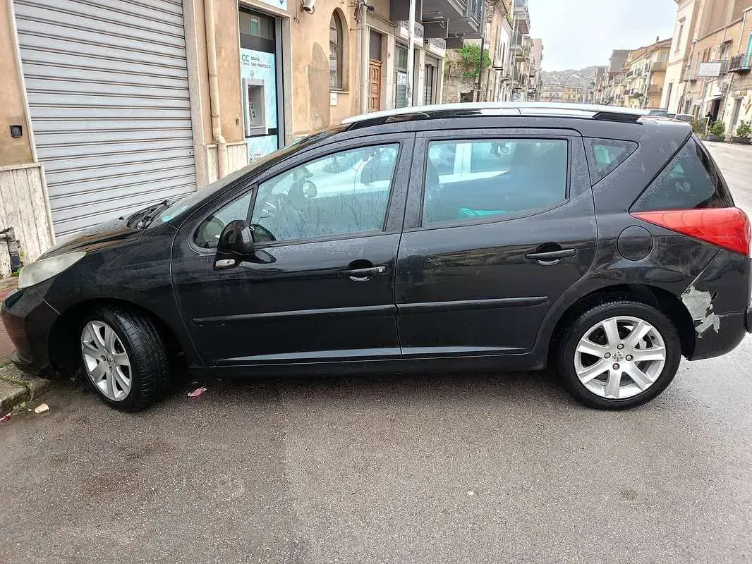 Usata Peugeot 207 90 CV (66 kW) 2007 Nero Station wagon