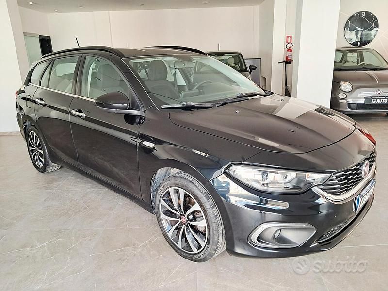 Usata Fiat Tipo Lounge 120 CV (88 kW) 2018 Nero Station wagon