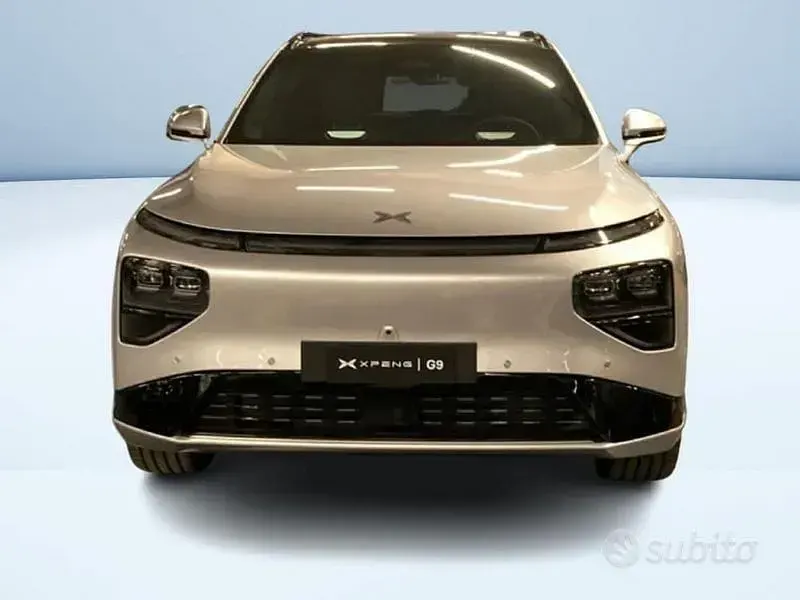 Usata XPENG G9 RWD Long Range 258 kW (351 CV) 2026 Grigio SUV