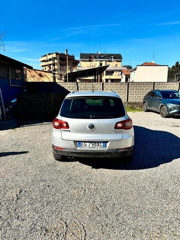 Usata VW Tiguan 140 CV (102 kW) 2010 Grigio SUV