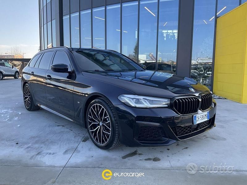 Nero Usata 2022 BMW 520 M Sport Station wagon | 21.950 € (Buon prezzo) - Immagine 1/4