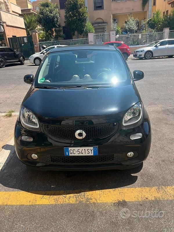 Nero Usata 2015 Smart ForFour Utilitaria | 9000 € - Immagine 1/4