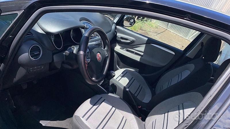 Usata Fiat Punto Evo 74 CV (54 kW) 2011 Nero Utilitaria