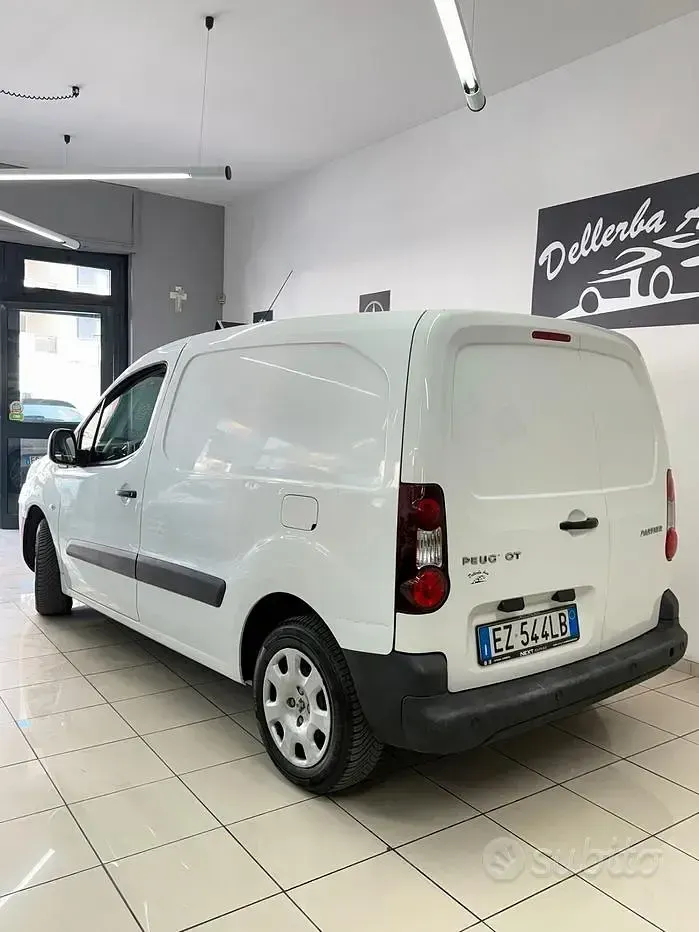 Usata Peugeot Partner Comfort 90 CV (66 kW) 2015 Bianco Monovolume