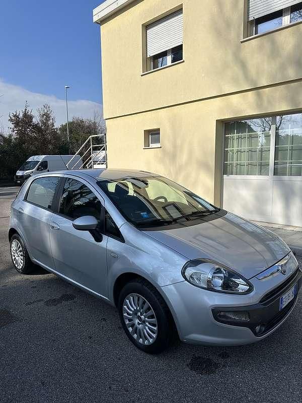 Usata Fiat Punto Evo Dynamic 77 CV (56 kW) 2011 Grigio Utilitaria