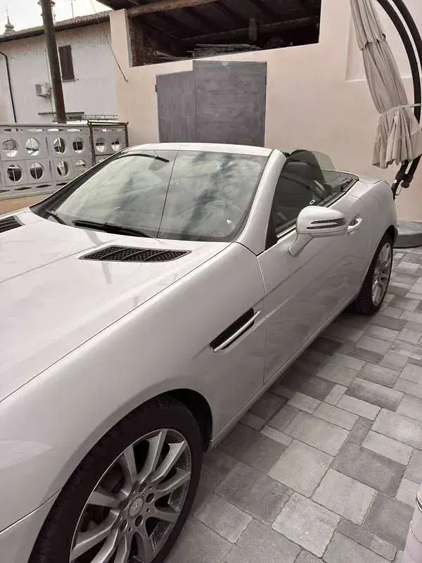 Usata Mercedes SLK200 184 CV (135 kW) 2011 Argento Cabrio