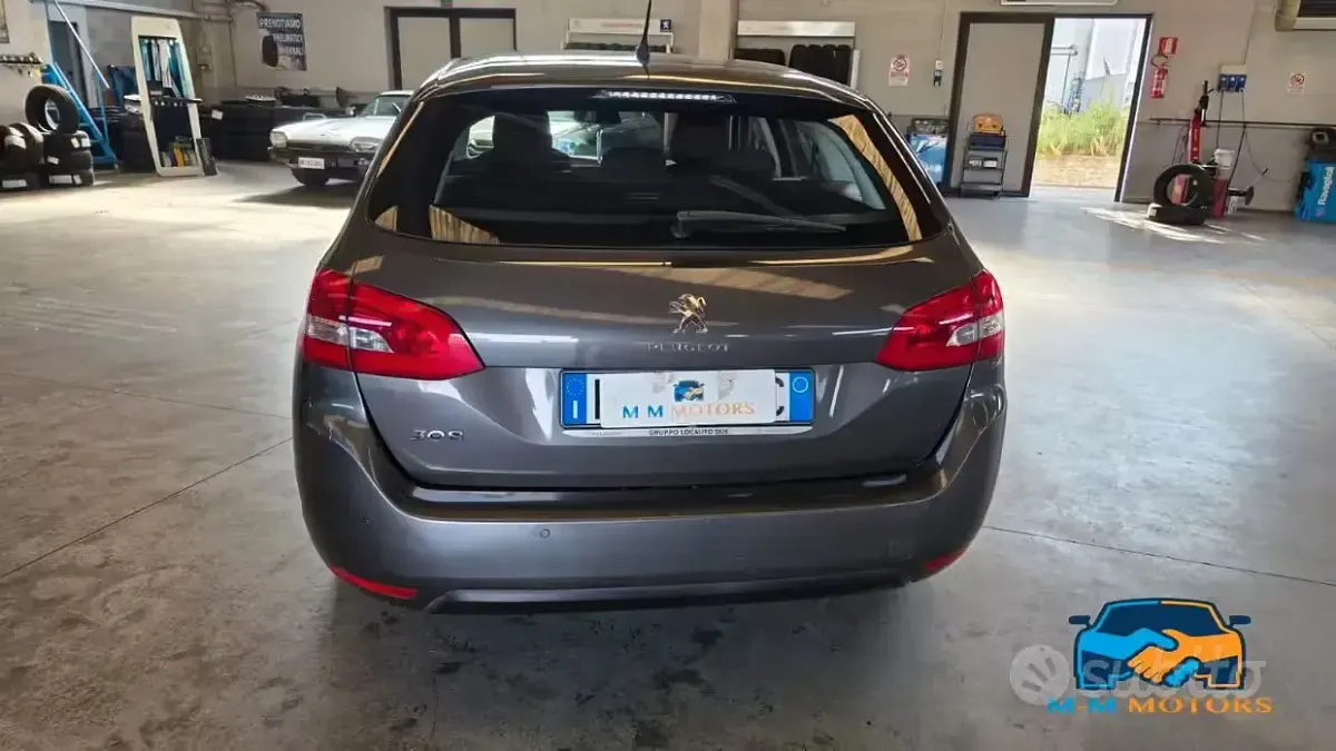 Usata Peugeot 308 SW Business-Line 131 CV (96 kW) 2018 Grigio Station wagon