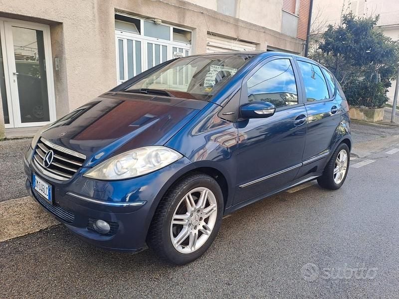 Usata 2006 Mercedes A200 Tre volumi | 2700 € (Buon prezzo) - Immagine 1/4